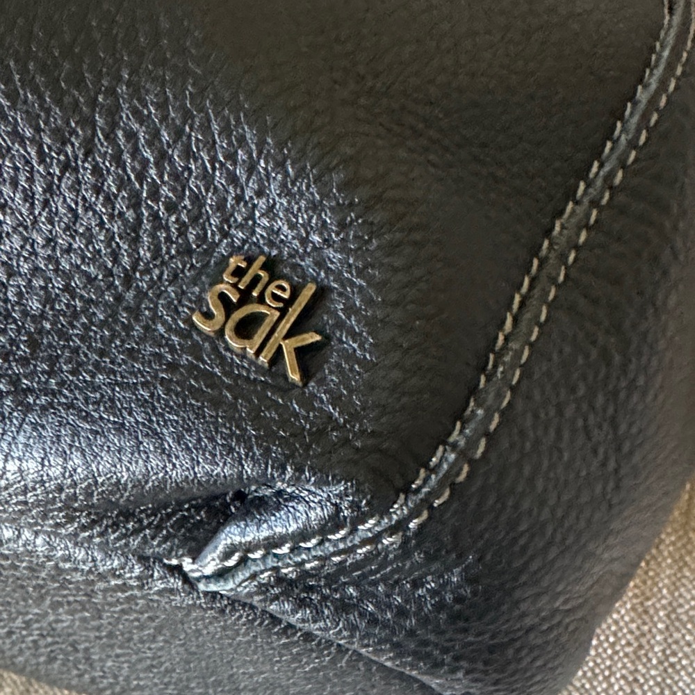 The Sak Iris Black Shoulder Bag - Picture 2 of 8